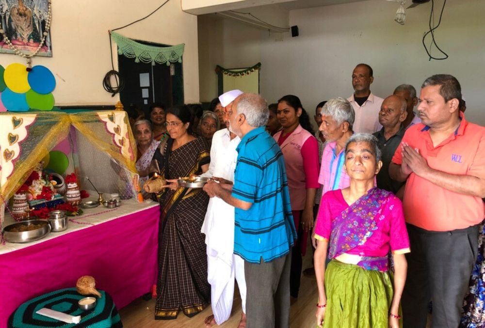 adhar-vishwastha-sanstha-old-age-home-care